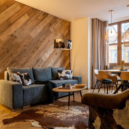 Apartamenty Krupowki Brama 27 Zakopane Exteriör bild